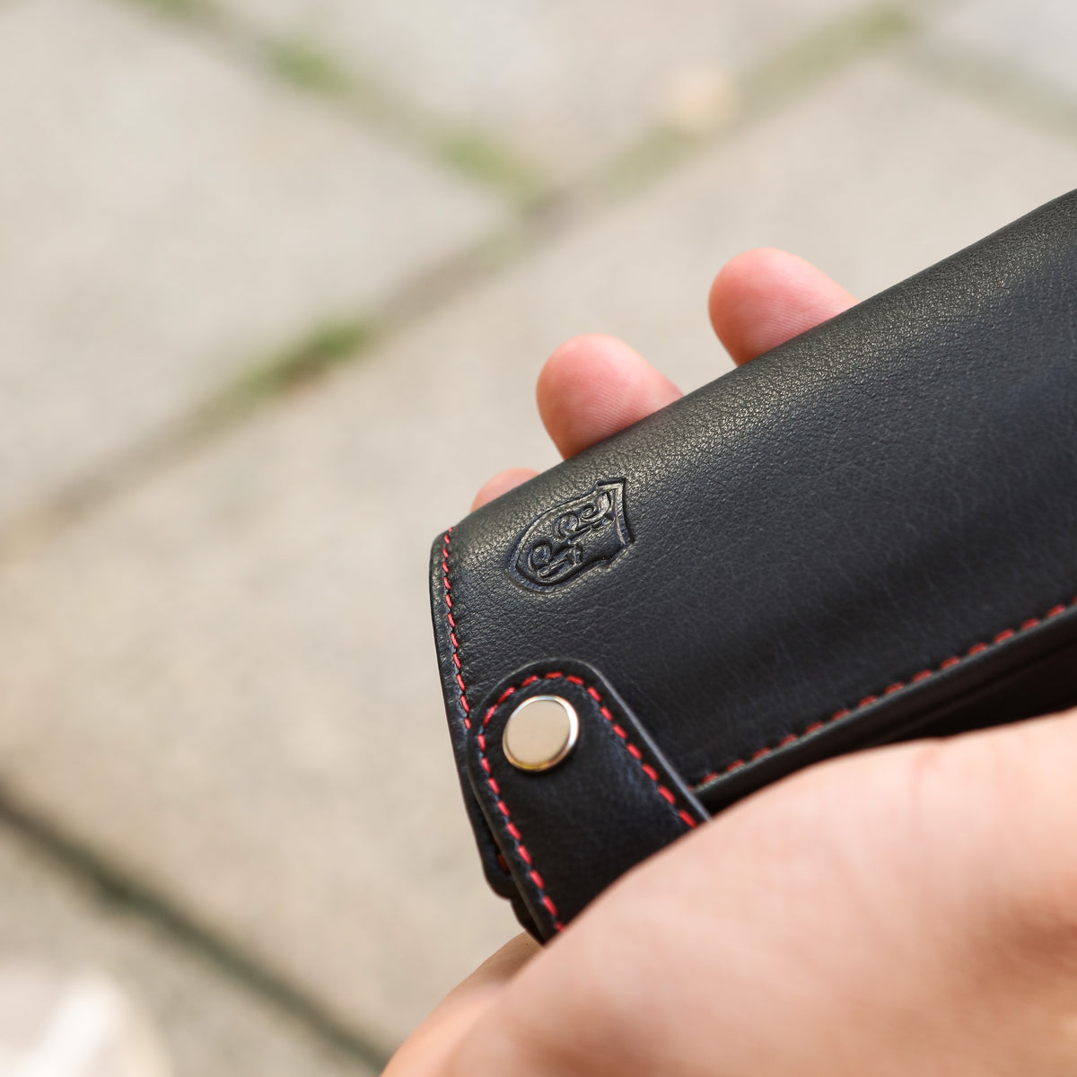 Kartenetui Hodalump BLACK/RED aus Büffelleder, Ansicht 9