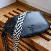 Smarte Handytasche Lilie aus Büffelleder, Ansicht 14