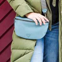 Smarte Handytasche Lilie aus Büffelleder, Ansicht 2