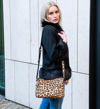 Leopard Ratschkatl Tasche aus Büffelleder, Ansicht 6